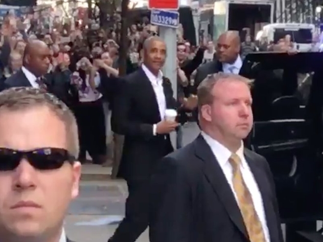 Obama xuat hien gay nao loan duong pho New York hinh anh 1