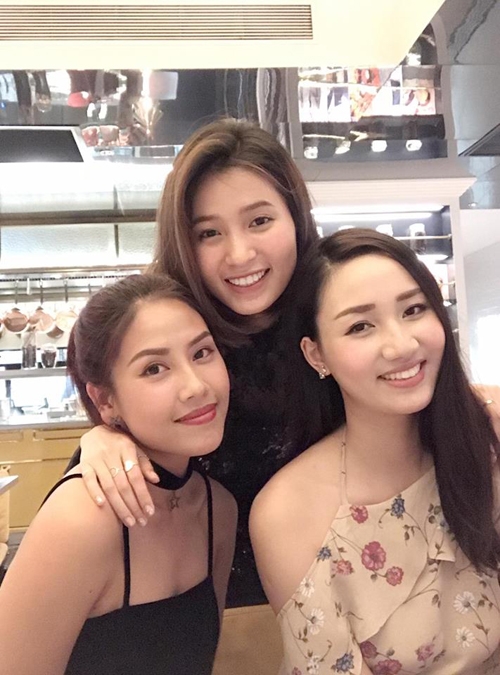 a-hau-ngo-tra-my-khoe-anh-hon-chong-dai-gia-5