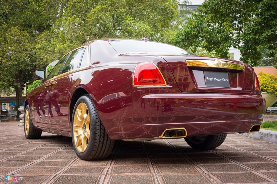 Cap xe Rolls-Royce doc nhat Viet Nam cung nhau khoe dang hinh anh 3