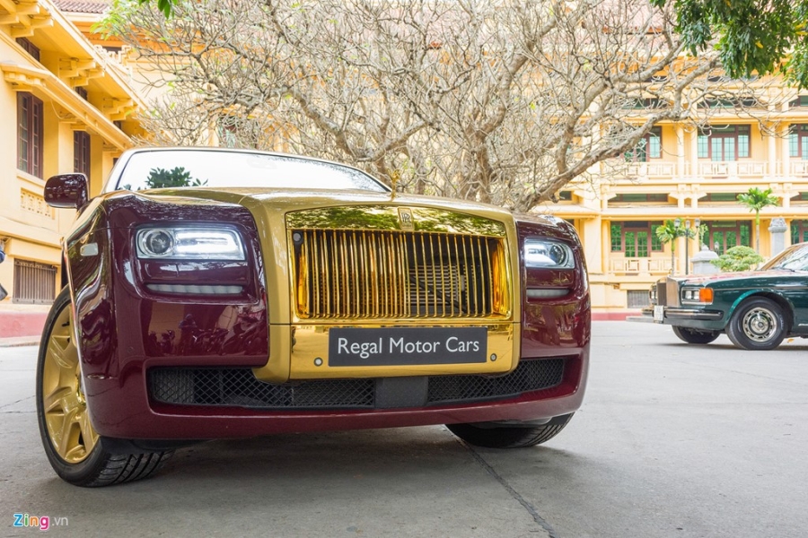 Cap xe Rolls-Royce doc nhat Viet Nam cung nhau khoe dang hinh anh 4