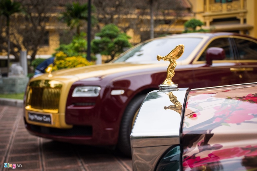 Cap xe Rolls-Royce doc nhat Viet Nam cung nhau khoe dang hinh anh 10