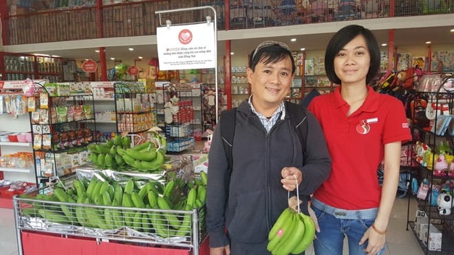 Chuoi Dong Nai tro thanh qua khuyen mai trong sieu thi hinh anh 2
