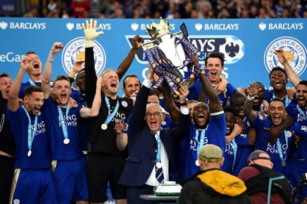Oscar “lố” của bóng đá Anh 2017: Wayne Shaw, Ranieri và nhiều hơn thế ảnh 4