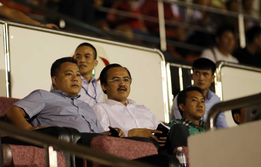 V-League, bầu Đức, bầu Thắng, VPF, sân Thống Nhất, Trưởng Ban trọng tài Nguyễn Văn Mùi, VFF