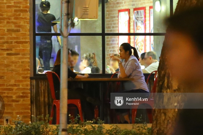 Mang thai gần 9 tháng, Hà Tăng vẫn vui vẻ bồng bế con trai đi chơi sau giờ làm - Ảnh 7.