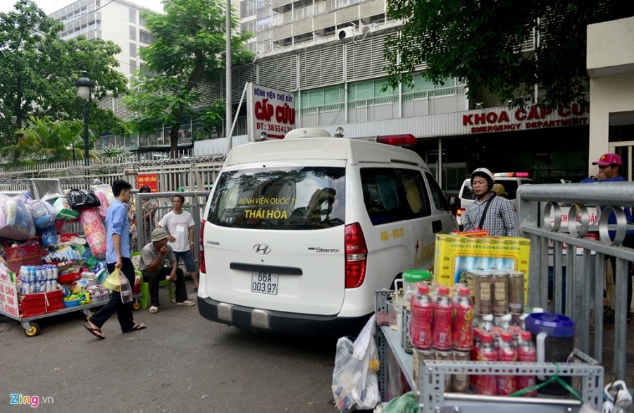 Thao bot rao chan via he nhu 'chuong thu' o Sai Gon hinh anh 10