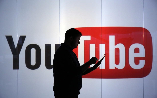Các clip có nội dung xấu độc trên YouTube lại xuất hiện quảng cáo của nhiều nhãn hàng lớn đang kinh doanh tại thị trường Việt Nam.