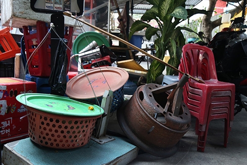 Cận cảnh kho tang vật lấn chiếm vỉa hè bị ông Đoàn Ngọc Hải thu giữ hình ảnh 12 can canh kho tang vat lan chiem via he bi ong doan ngoc hai thu giu hinh anh 12