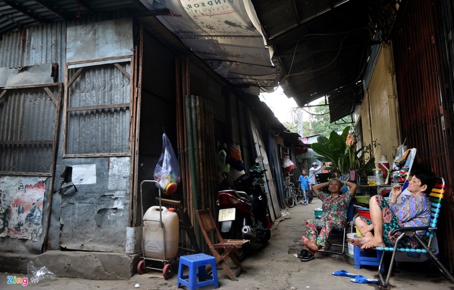 Khu cho rach nat, bat nhao giua duong o trung tam Sai Gon hinh anh 16
