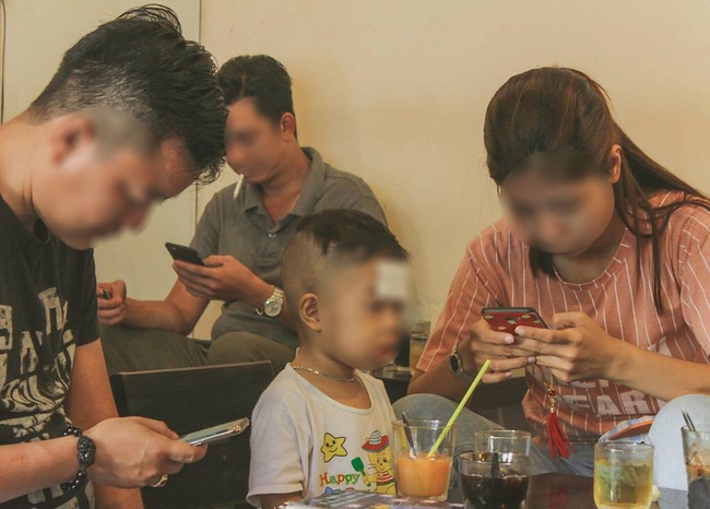 Trong vòng vây công nghệ, bức ảnh này có khiến chúng ta giật mình ngẩng đầu lên? - Ảnh 1.