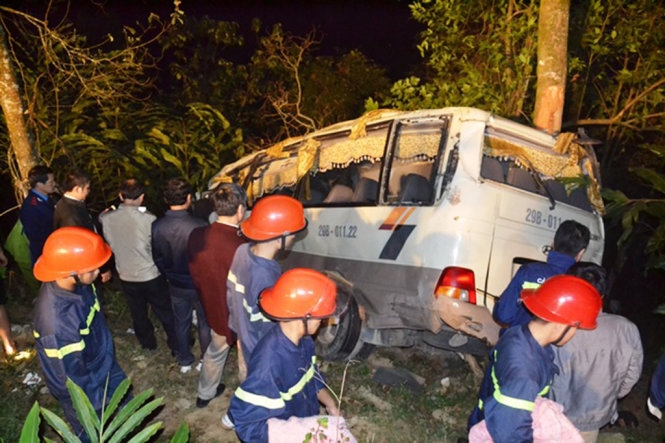 Xe khách lao xuống vực ở Lào Cai, 1 người chết, 22 bị thương 