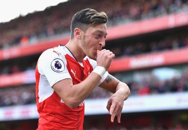 Arsenal mat Oezil o tran ‘chung ket’ gap Liverpool hinh anh 1