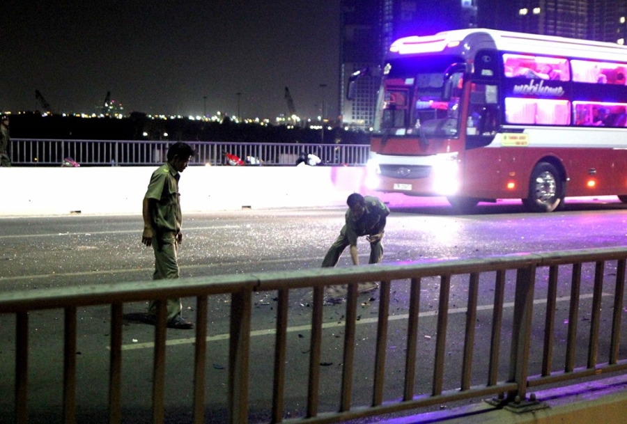Doi trai gai vang khoi oto Range Rover sau tai nan, mot nguoi tu vong hinh anh 7