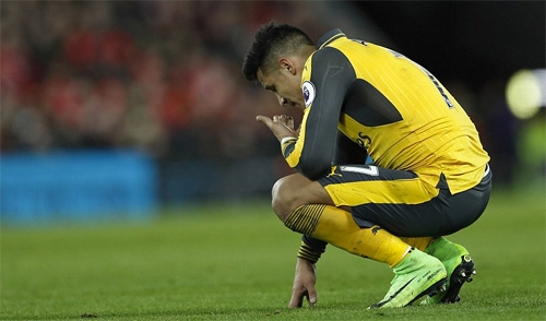 guc-nga-truoc-liverpool-arsenal-roi-top-4-3