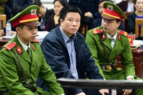 not lang phia sau phien xu ha van tham va dong pham hinh anh 1