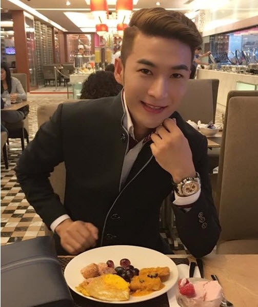 8/3 đến nơi rồi, nhìn thiếu gia nhà người ta đi mua đồ lót nữ mà ngậm ngùi khôn tả - Ảnh 2.