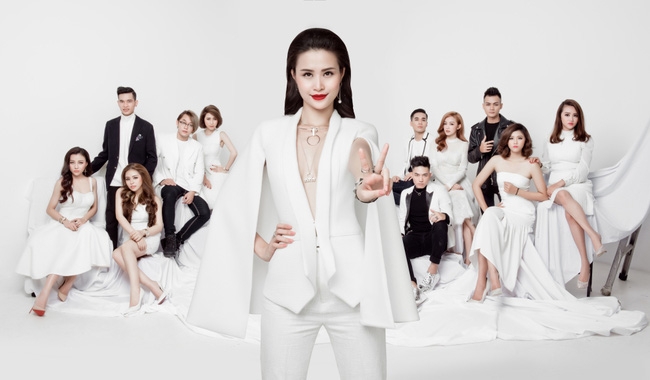 Đông Nhi sexy bên 11 chiến binh đa màu sắc tại The Voice! - Ảnh 4.