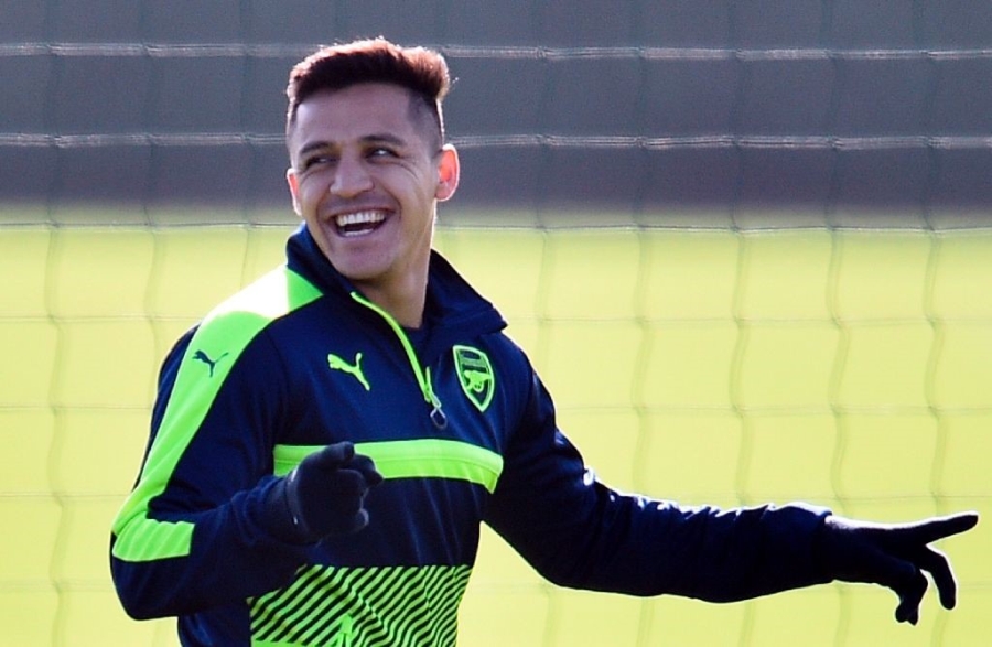 Sanchez bat tay cham dut mau thuan voi Wenger hinh anh 2