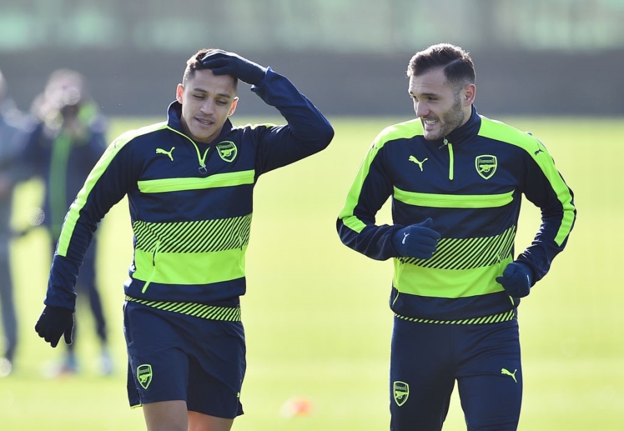 Sanchez bat tay cham dut mau thuan voi Wenger hinh anh 5