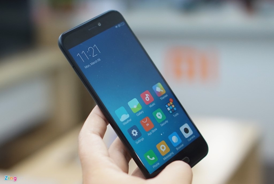 Xiaomi Mi 5c ve Viet Nam: Thiet ke cao cap, hieu nang trung binh hinh anh 2