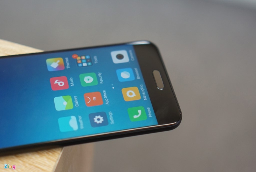 Xiaomi Mi 5c ve Viet Nam: Thiet ke cao cap, hieu nang trung binh hinh anh 6
