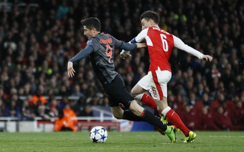 arsenal-tham-bai-san-nha-bayern-di-tiep-voi-tong-ty-so-10-2-1
