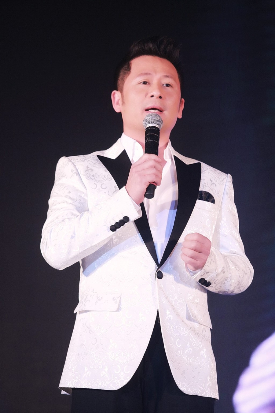 Bang Kieu so chong Minh Tuyet nen khong dam the hien tinh cam hinh anh 5