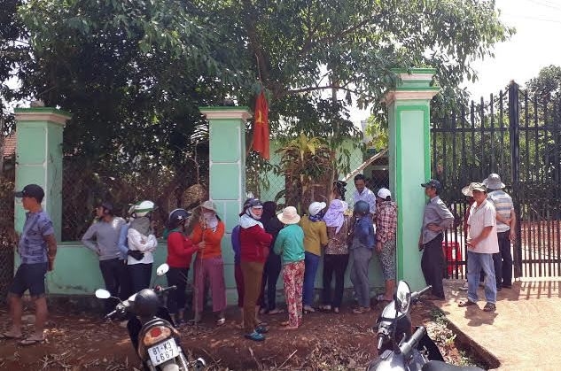 Nguoi phu nu chet trong nha tam voi nhieu vet thuong tren dau hinh anh 1
