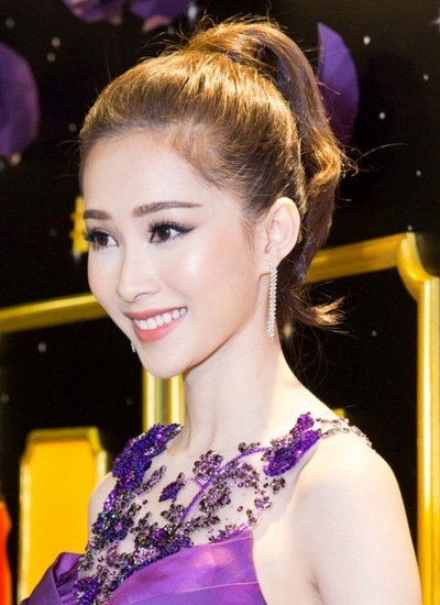 Hoa hậu Thu Thảo trong sự kiện tối 8/3.