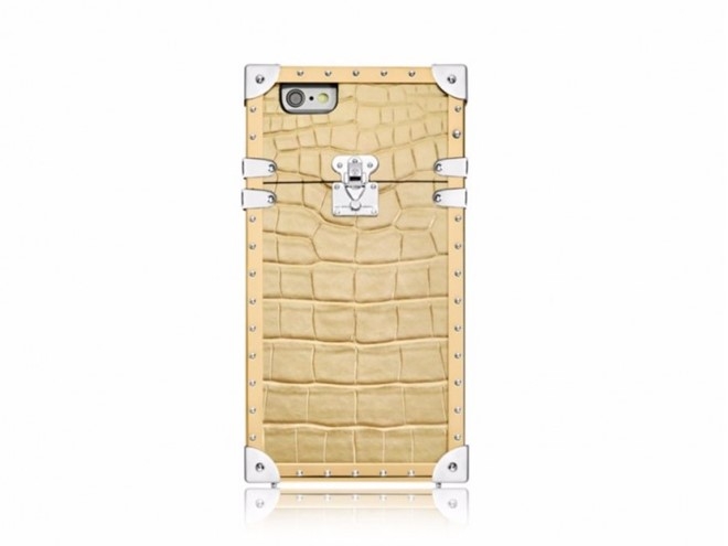 Op lung Louis Vuitton gia bang 7 chiec iPhone 7 hinh anh 1