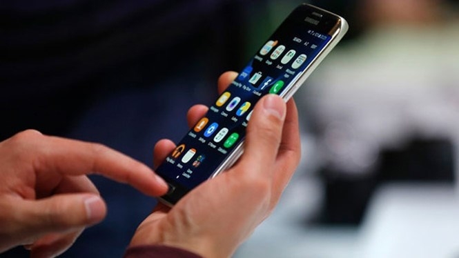 4 GB bộ nhớ RAM là vừa đủ để smartphone xử lý công việc một cách trơn tru?  /// Ảnh: AFP