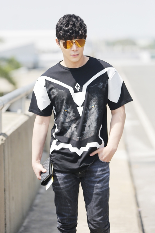 nathan-lee-dien-cay-hang-hieu-200-trieu-ra-san-bay-4