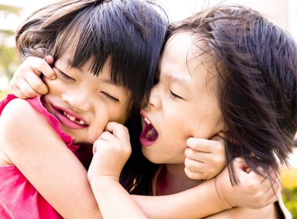 Sai lầm tệ hại khi phạt con mà cha mẹ khôn ngoan không bao giờ áp dụng - Ảnh 1.