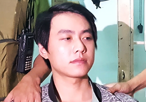 nghi-can-tran-tien-ngan-hang-tai-da-nang-bi-khoi-to
