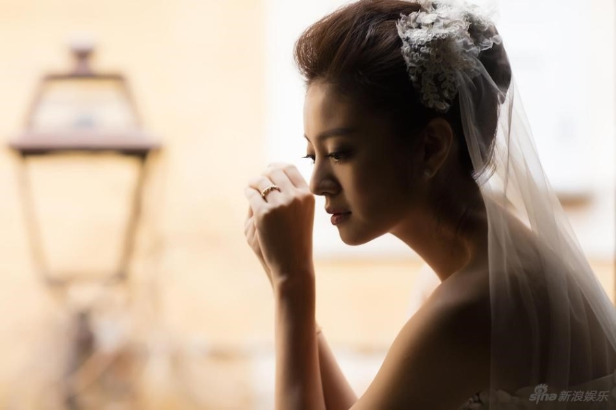 Anh cuoi cua sao 'Y thien do long ky' va ban trai ty phu USD hinh anh 7