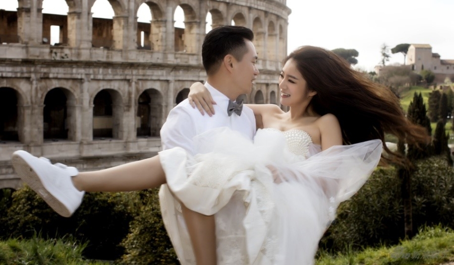 Anh cuoi cua sao 'Y thien do long ky' va ban trai ty phu USD hinh anh 8