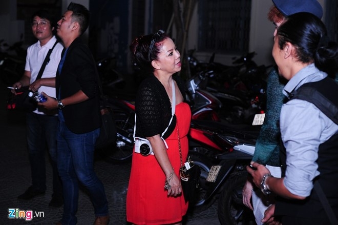 Hinh anh nguoi me nang vay, day hanh ly cho con o showbiz Viet hinh anh 5