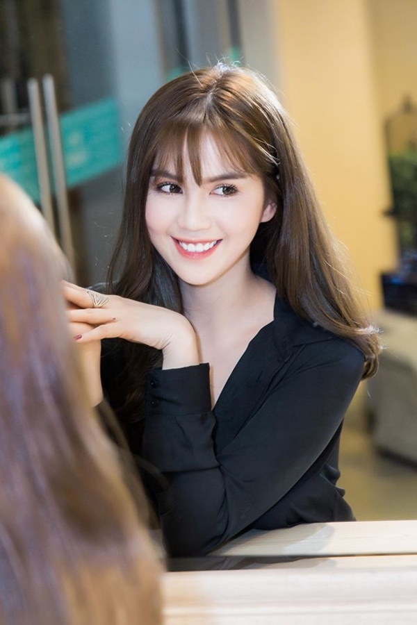 Chia tay người tình tỉ phú, Ngọc Trinh bỗng hết... ngu ngơ! - Ảnh 2.