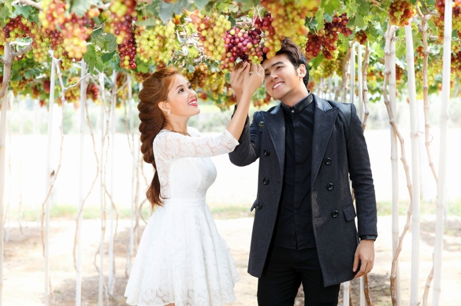 Anh cuoi lang man tren bien cua dien vien Phuong Hang hinh anh 8