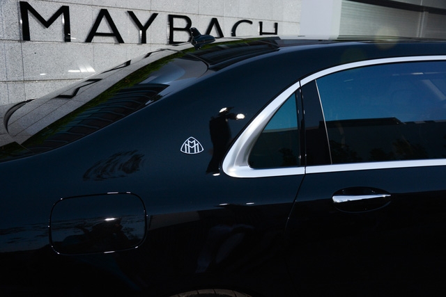 Cặp đôi Mercedes-Maybach S400 4Matic và S500 ra mắt khách hàng Việt, giá từ 6,9 tỷ Đồng - Ảnh 6. Cặp đôi Mercedes-Maybach S400 4Matic và S500 ra mắt khách hàng Việt, giá từ 6,9 tỷ Đồng - Ảnh 6.