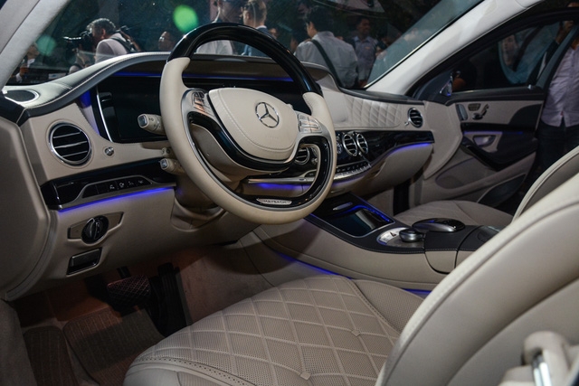 Cặp đôi Mercedes-Maybach S400 4Matic và S500 ra mắt khách hàng Việt, giá từ 6,9 tỷ Đồng - Ảnh 15. Cặp đôi Mercedes-Maybach S400 4Matic và S500 ra mắt khách hàng Việt, giá từ 6,9 tỷ Đồng - Ảnh 15.