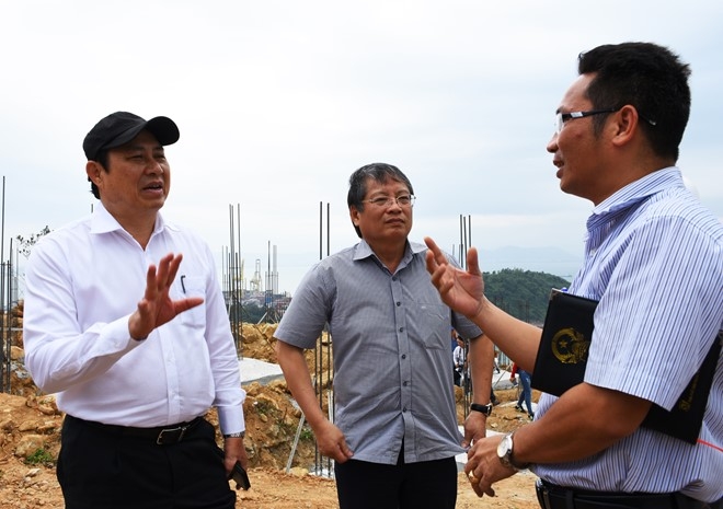 Chu tich Da Nang: Khong phai cu co tien, doanh nghiep lam gi cung duoc hinh anh 1