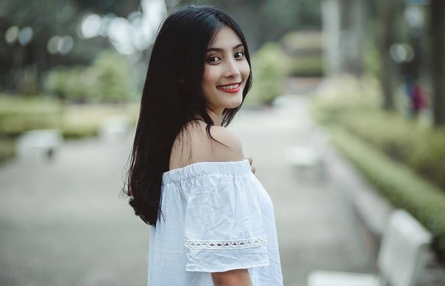 Co gai xinh dep moi day khien Soobin Hoang Son me man la ai? hinh anh 3