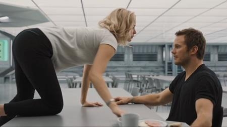 Jennifer Lawrence thừa nhận rằng cô đã phải chịu nhiều áp lực khi thực hiện cảnh nóng đầu tiên trong sự nghiệp diễn xuất của mình với nam tài tử Chris Pratt trên phim trường của “Passengers”. J.Law từng than thở rằng: “Cảm giác thật lạ khi thực hiện cảnh sex với Chris Pratt. Tôi đã phải chuốc cho mình say mèm để mọi thứ bớt gượng gạo hơn. Nhưng sau khi cảnh quay kết thúc, trở về nhà, tôi lo lắng không biết mình đã làm những gì. Bởi Chris Pratt là người đã có gia đình. Đó là lần đầu tiên tôi hôn một người đàn ông đã có vợ. Tôi thấy tội lỗi. Mặc dù biết rằng đó là một phần công việc nhưng tôi không thể gạt bỏ cảm giác ấy”.