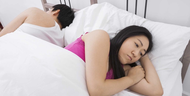 Khi thấy chồng có những biểu hiện này, hãy nghĩ đến việc anh ấy đã hết yêu bạn - Ảnh 1.