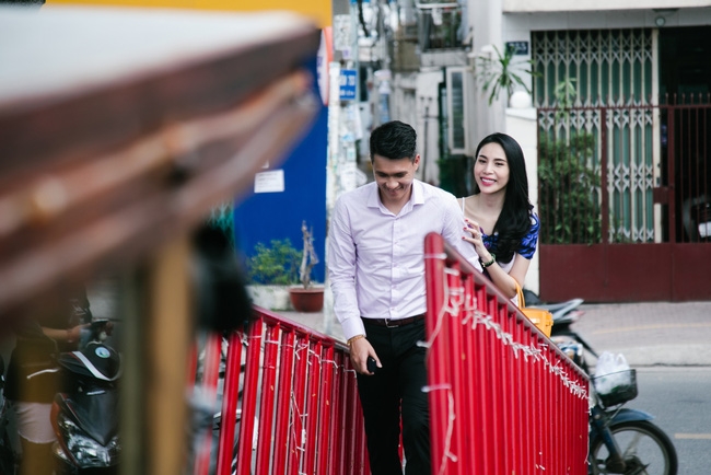 Công Vinh - Thủy Tiên tình tứ trong phóng sự đặc biệt của kênh truyền hình thế giới - Ảnh 8.