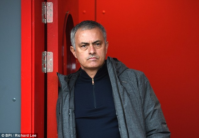HLV Mourinho đau đầu vì lịch thi đấu của MU trong giai đoạn cuối mùa