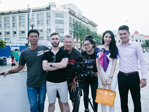 thuy-tien-cong-vinh-tinh-tu-khi-ghi-hinh-cho-kenh-truyen-hinh-the-gioi-10