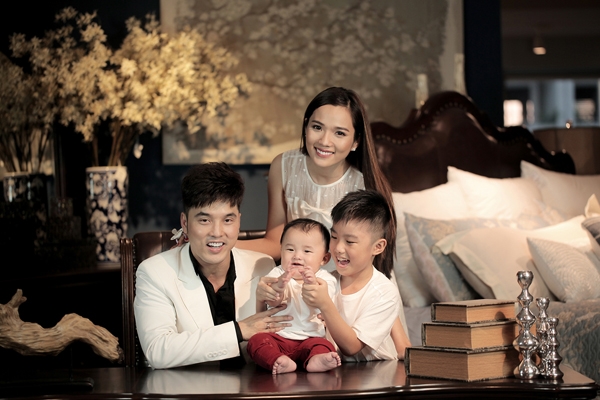 con-trai-ung-hoang-phuc-cang-lon-cang-nhu-ban-sao-cua-bo-7