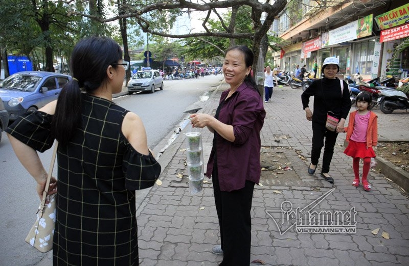 Hà Nội, vỉa hè, dẹp vỉa hè, bán hàng trên cây, vỉa hè Hà Nội